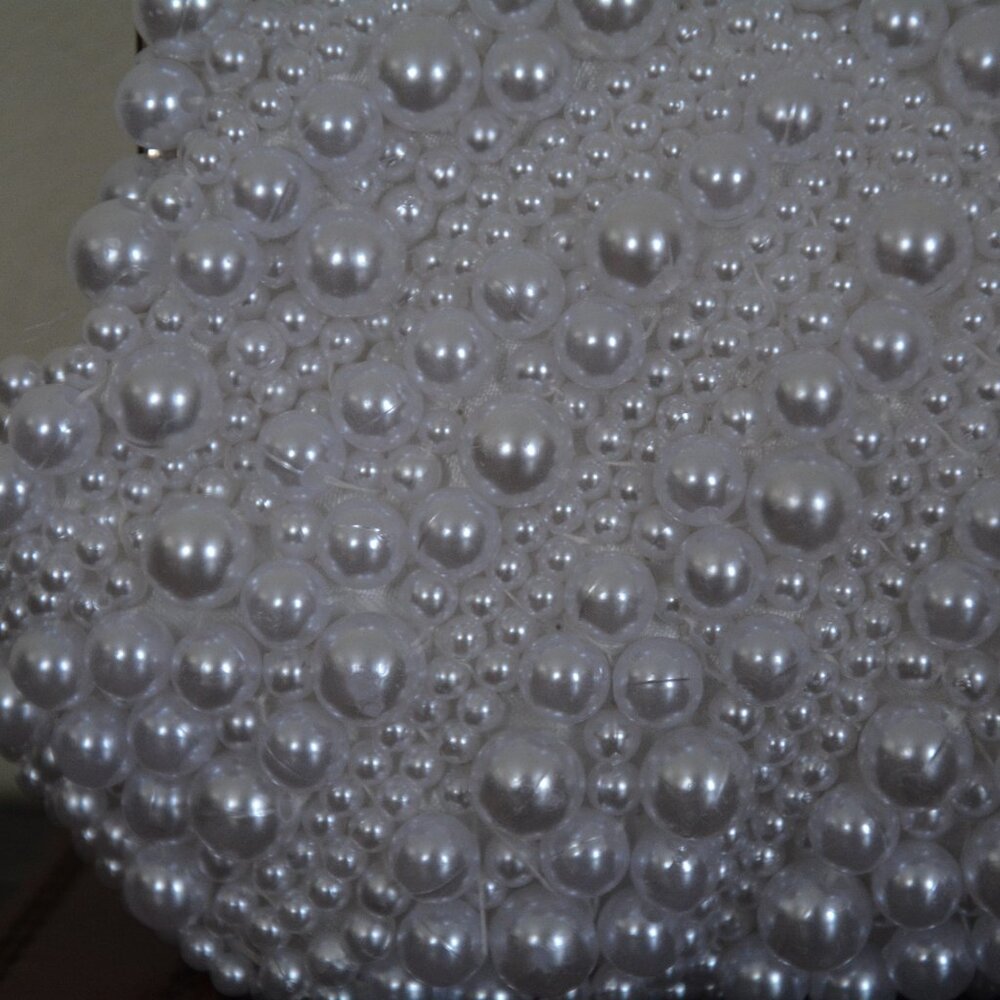 Elegant White Pearl Clutch - Picture 8 of 14
